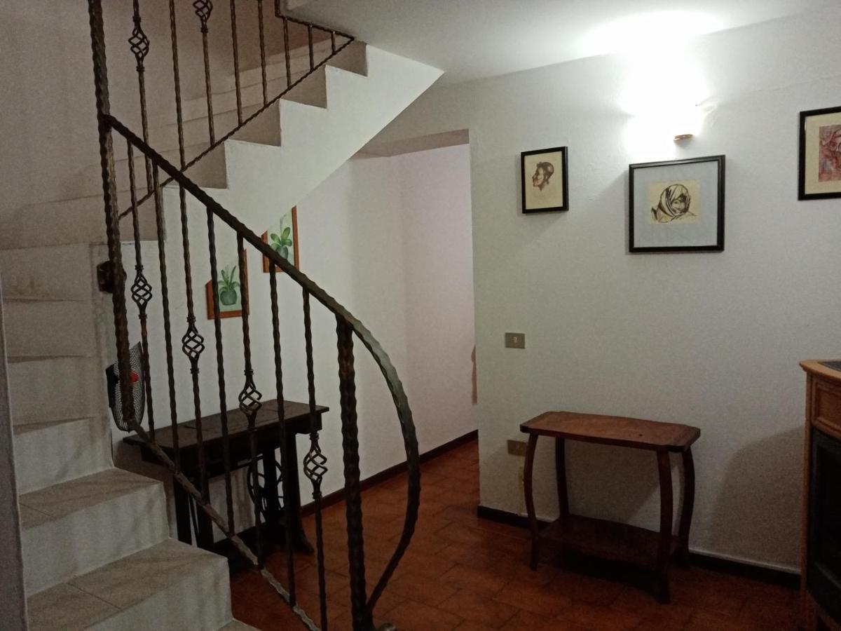 Villa La Casa Di Gaia Càbras Exterior foto